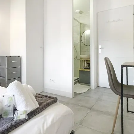 La Coloc Choco: Coliving With Private & Amenities Annemasse