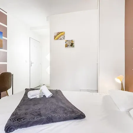 La Coloc Choco: Coliving With Private & Amenities Annemasse