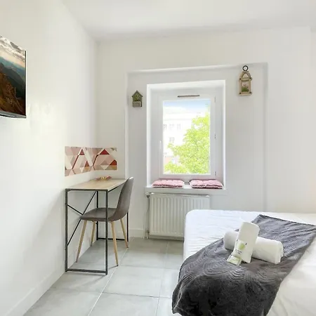 Guest house La Coloc Choco: Coliving With Private & Amenities Annemasse