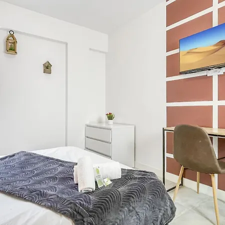 Guest house La Coloc Choco: Coliving With Private & Amenities