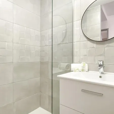 La Coloc Choco: Coliving With Private & Amenities Annemasse