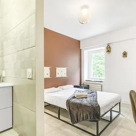 Guest house La Coloc Choco: Coliving With Private & Amenities *