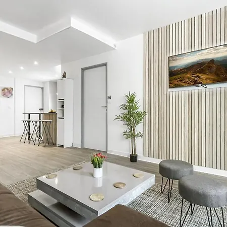 La Coloc Choco: Coliving With Private & Amenities Guest house Annemasse