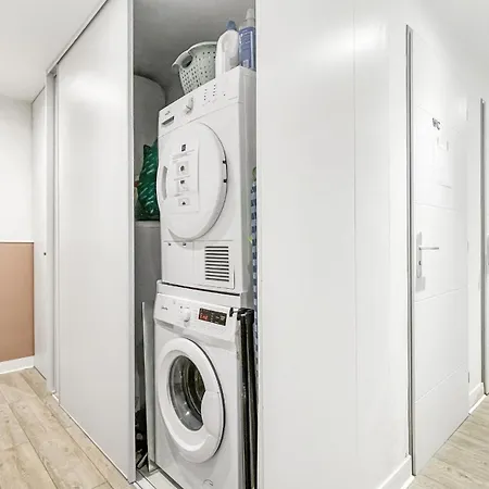 La Coloc Choco: Coliving With Private & Amenities *