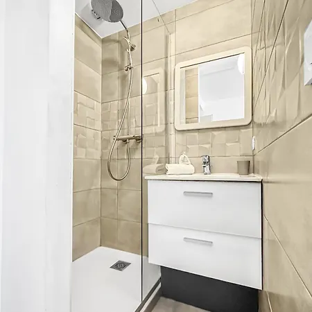 La Coloc Choco: Coliving With Private & Amenities *